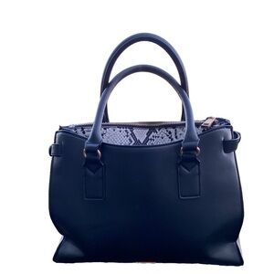 BLACK Aldo handbag.‎